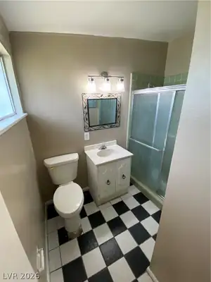 4512 Exposition Avenue Primary Bathroom