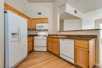 10550 West Alexander Road 2217 Kitchen