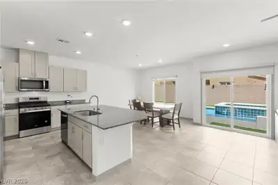 950 Willow Berry Avenue Kitchen