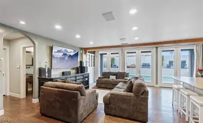9506 Teton Diablo Avenue Living Room