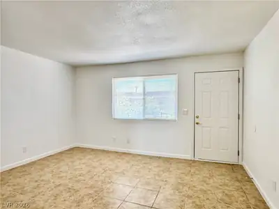 2920 Siki Court C Living Room