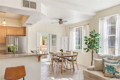 9901 Trailwood Drive 1088 Dining Area