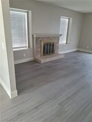 126 Elegante Way Living Room