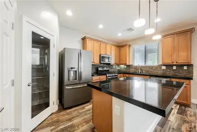 937 Estes Cove Avenue Kitchen