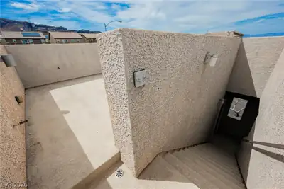 937 Estes Cove Avenue Patio