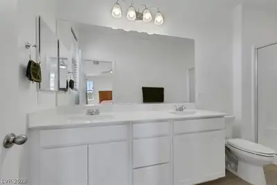 892 Cottonwood Hill Place Primary Bathroom
