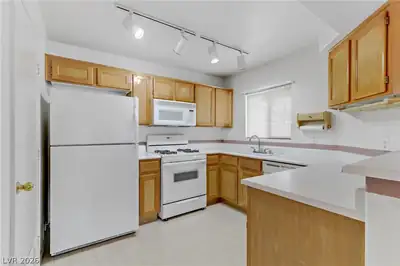 4555 East Sahara Avenue 280 Kitchen
