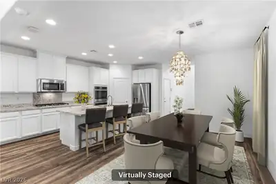 12424 Piazzo Street Dining Area