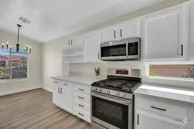 2039 Poppywood Avenue Kitchen