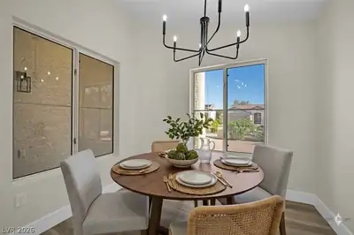 2039 Poppywood Avenue Dining Area