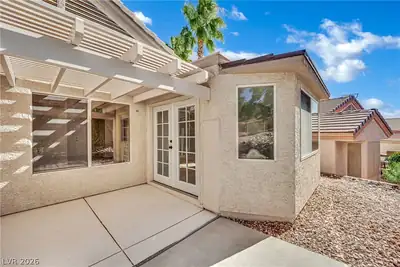2039 Poppywood Avenue Patio
