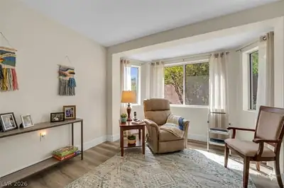 2039 Poppywood Avenue Living Room