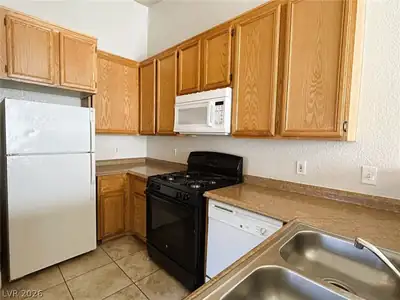 4730 East Craig Road 2094 Kitchen