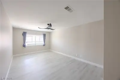 2605 Glen Green Avenue Primary Bedroom