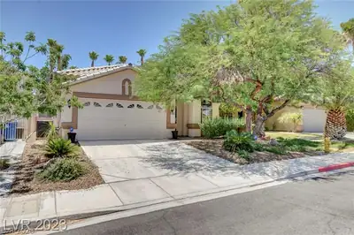 1465 Verde Triandos Drive Front of Structure