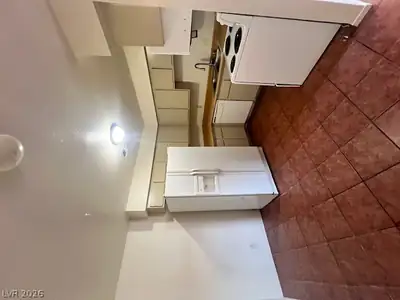 519 Fir Street D Kitchen