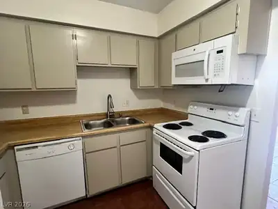 519 Fir Street D Kitchen
