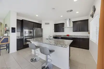 9138 Irish Elk Avenue Kitchen