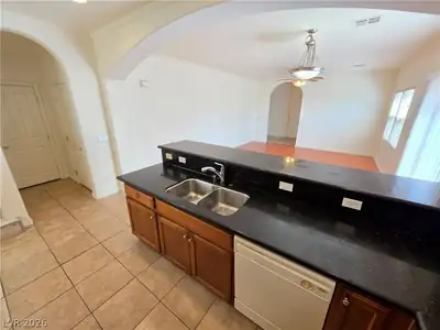 6283 Sunset Spring Avenue Kitchen