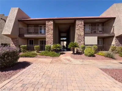 5098 River Glen Drive 215 Las Vegas, NV 89103