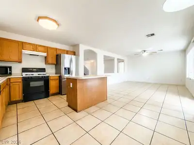 4401 Gracemont Avenue, Las Vegas, NV 89139 Kitchen