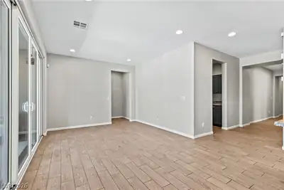 10125 Ferton Lake Avenue Dining Area