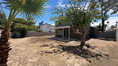 6368 SPRING MEADOW Drive Yard
