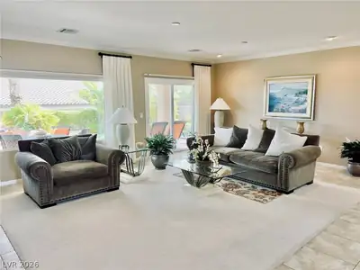 2192 Canyonville Drive Living Room