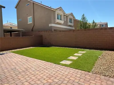 5299 Barcola Avenue Yard