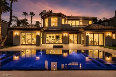 2221 Glenbrook Way Las Vegas, NV 89117