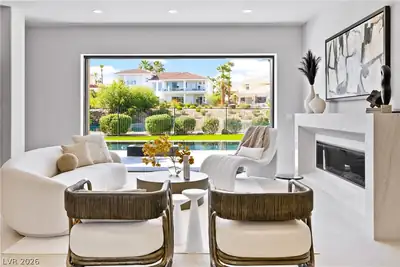 2221 Glenbrook Way Living Room