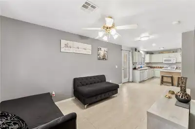 4808 Vista Sandia Way Living Room