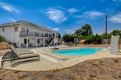 4362 Thistle Street Pool