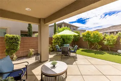 9761 Pyrite Mystery Avenue Patio
