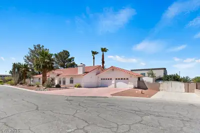 7110 La Cienega Street Las Vegas, NV 89119