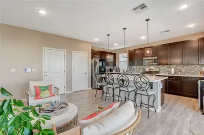 6928 Boulder Canyon Street Kitchen