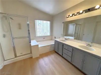 9576 Rainfall Avenue Primary Bathroom