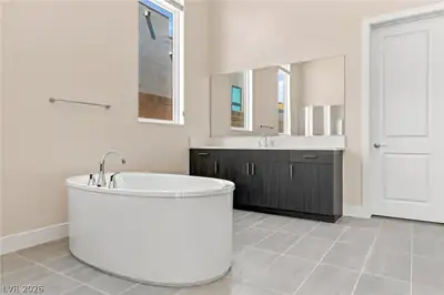 10865 Agate Cliffs Avenue Primary Bathroom