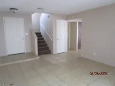 6800 Accent Court Entrance Foyer