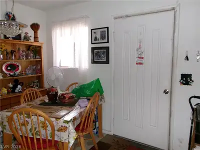 47 East Pacific Avenue Dining Area