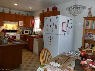 47 East Pacific Avenue Kitchen