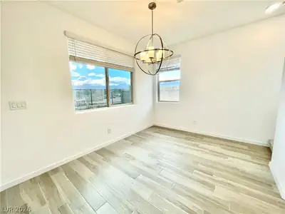 12413 Harbor Isle Avenue Dining Area