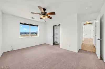 2121 West Labrador Court Bedroom