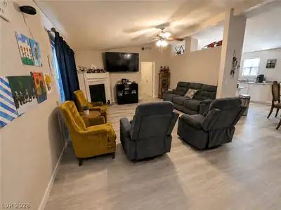 5431 Tahoe Drive Living Room
