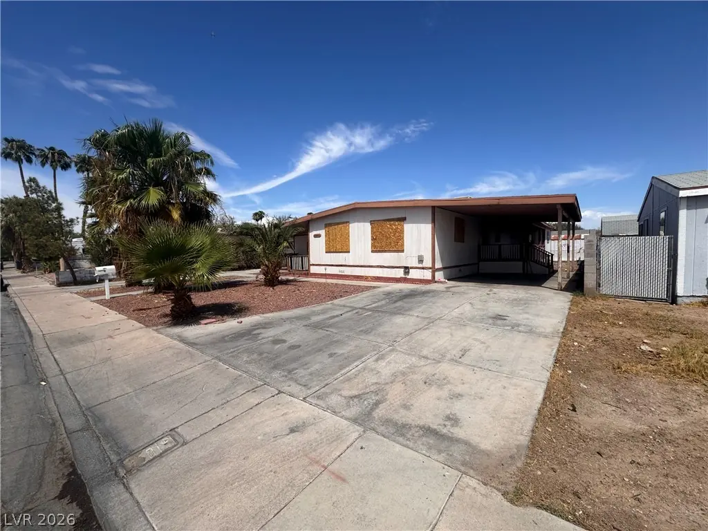 4890 Vista Flora Way