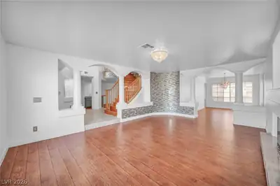 2707 Fan Palm Court Living Room