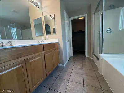 9754 BEACH ROSE Court, Las Vegas, NV 89148 Primary Bathroom
