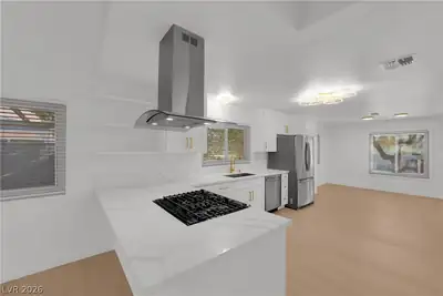 2353 Moorpark Way Kitchen