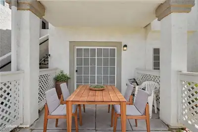 1674 Normandy Way NA Patio