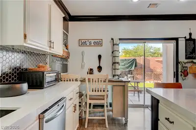1116 Oceanwood Avenue Dining Area